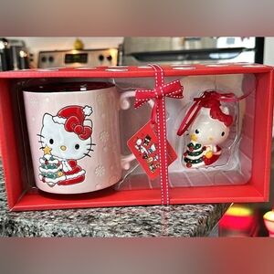 NIB Blue Sky Hello Kitty 21 oz mug & ornament set (122824E)